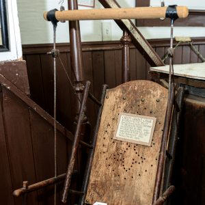 CHILD'S CRADLE CHAIR